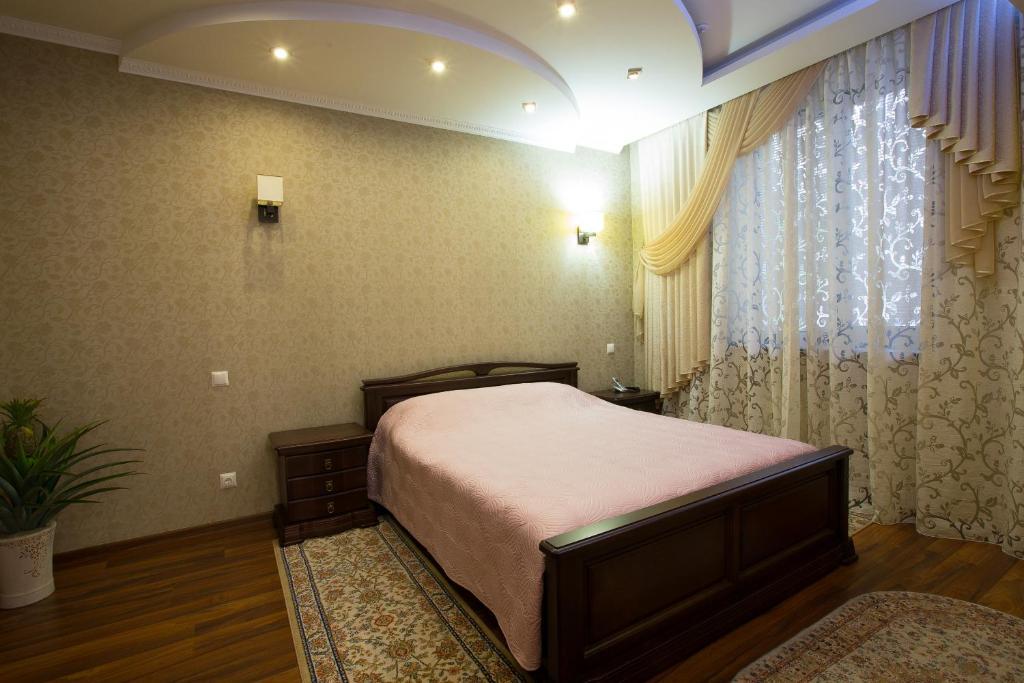 Royal Hotel Zaporizhia Buitenkant foto